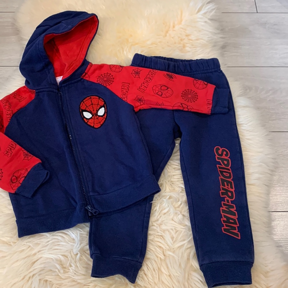 Spiderman Blue/Red Hoodie and Sweatpants Set in Size 2T